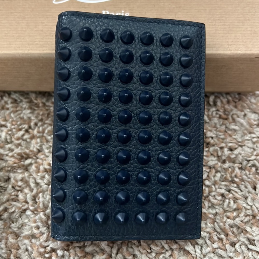 Christian Louboutin - Men's M Sifnos Leather Spike Bifold Card Holder - Navy - Picture 2 of 8